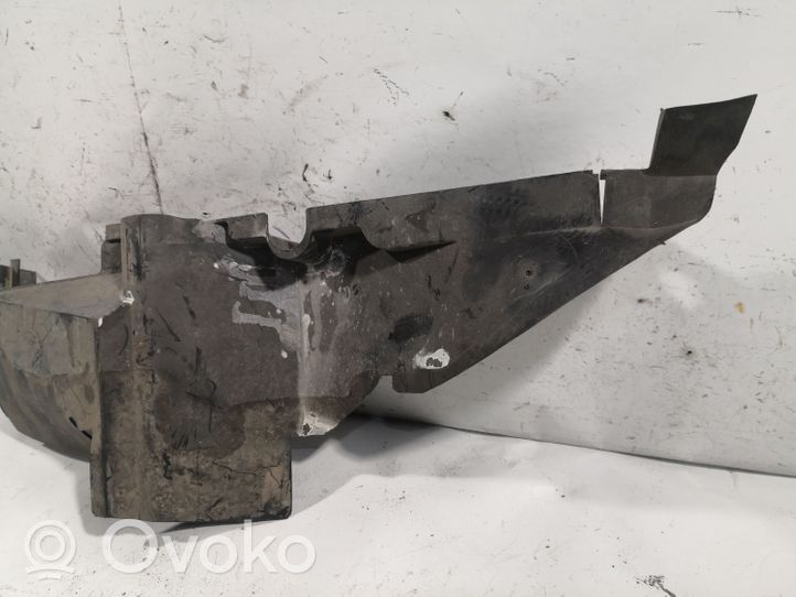 Audi A6 S6 C5 4B Déflecteur d'air de radiateur de refroidissement 4B0121284