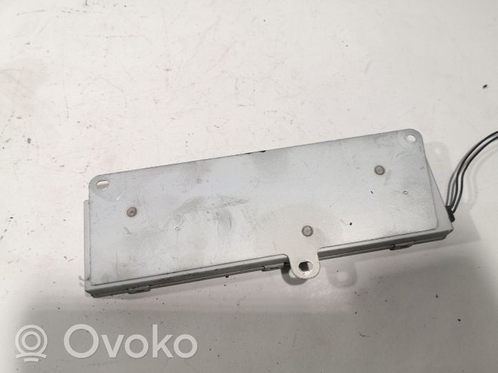 Audi A4 S4 B6 8E 8H Antennin ohjainlaite 8E9035225B