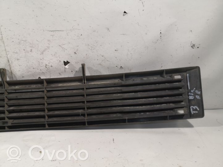 Volkswagen Transporter - Caravelle T3 Front bumper upper radiator grill 251853663