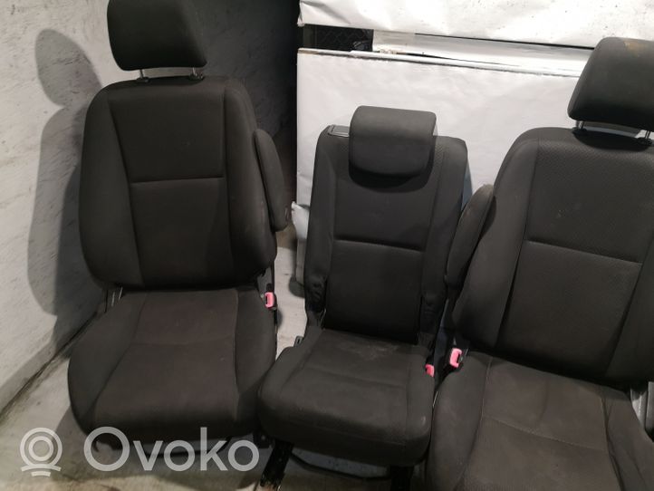 Toyota Corolla Verso AR10 Set sedili 