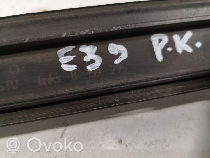 BMW 5 E39 Front door trim (molding) 8159295