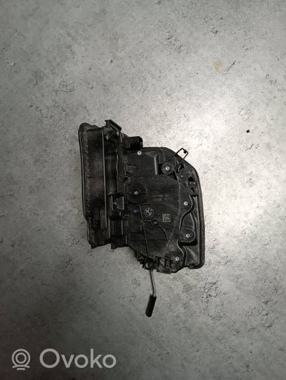 BMW 5 G30 G31 Serrure de porte avant 7477688