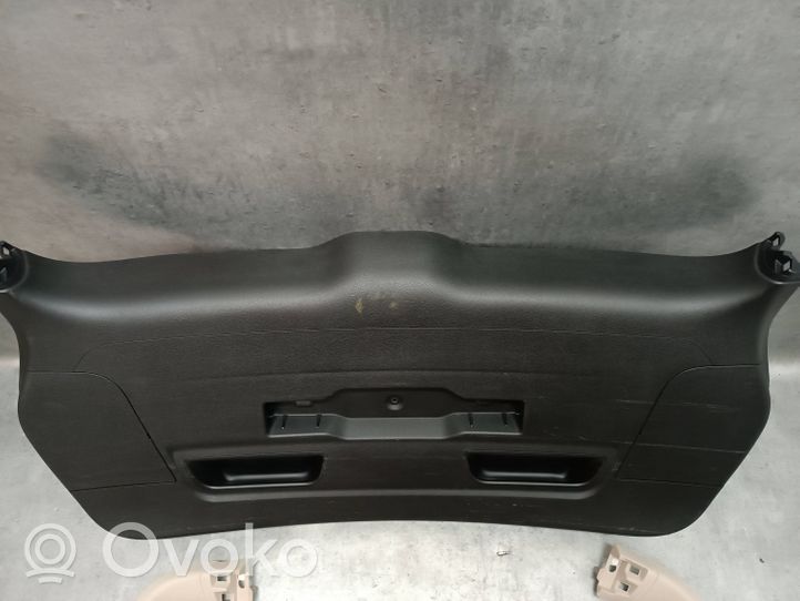 BMW 2 F46 Poszycie / Tapicerka tylnej klapy bagażnika 7349463