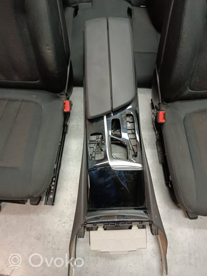 BMW 5 G30 G31 Sėdynių komplektas 