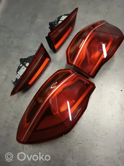 BMW X1 F48 F49 Set feux arrière / postérieurs 7488542