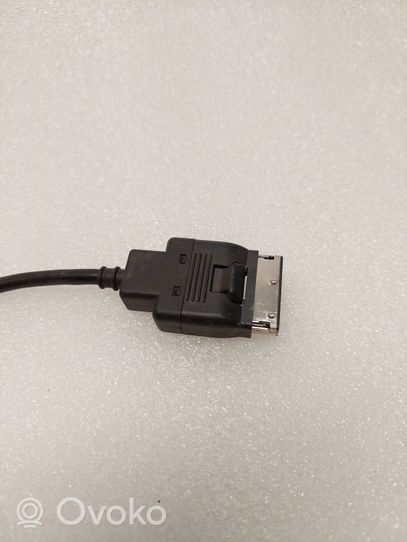 Mercedes-Benz C W204 Connettore plug in USB A0018276704