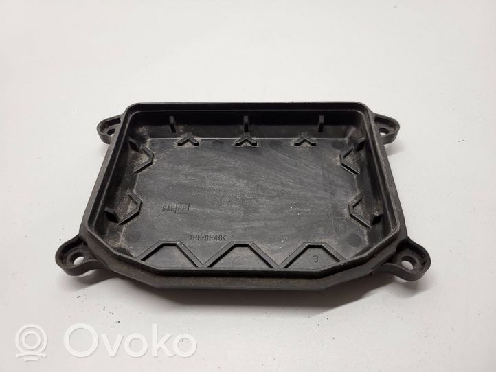 Subaru Outback Cache-poussière de phare avant 10R020675