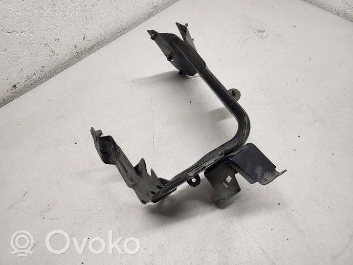 Audi Q7 4M Supporto di montaggio del parafango 4M0821137B