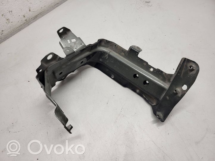 Audi Q7 4M Supporto di montaggio del parafango 4M0821137B