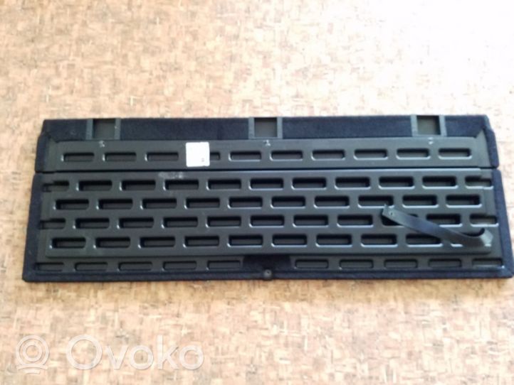 Volkswagen Golf V Rivestimento pannello inferiore del bagagliaio 1K9868845C