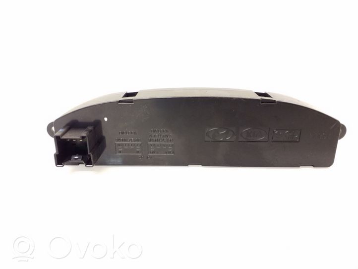 KIA Cerato Pulkstenis 945002F100