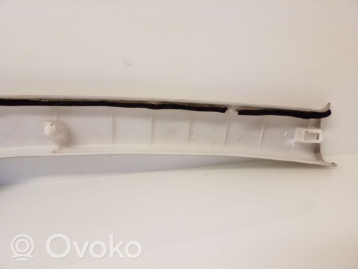 Toyota Corolla Verso E121 Rivestimento montante (A) 622120F010