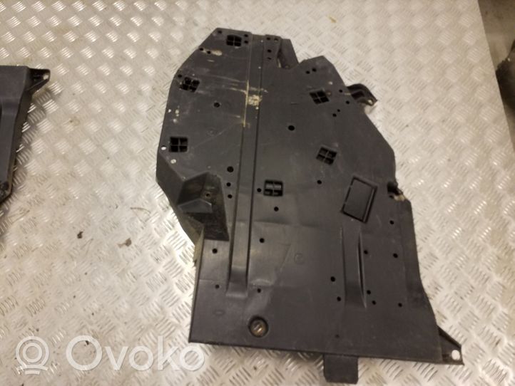 Subaru Outback (BS) Protezione inferiore del serbatoio del carburante 42045AL030