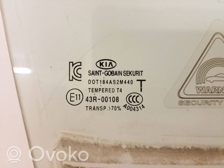 KIA Carens III Pagrindinis priekinių durų stiklas (keturdurio) 43R00108