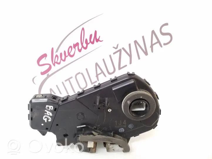 Toyota RAV 4 (XA30) Blocco/chiusura/serratura del portellone posteriore/bagagliaio A046693