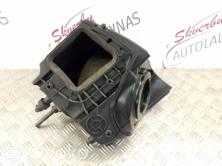 Audi A4 S4 B9 Oro filtro dėžė 8W0133835F