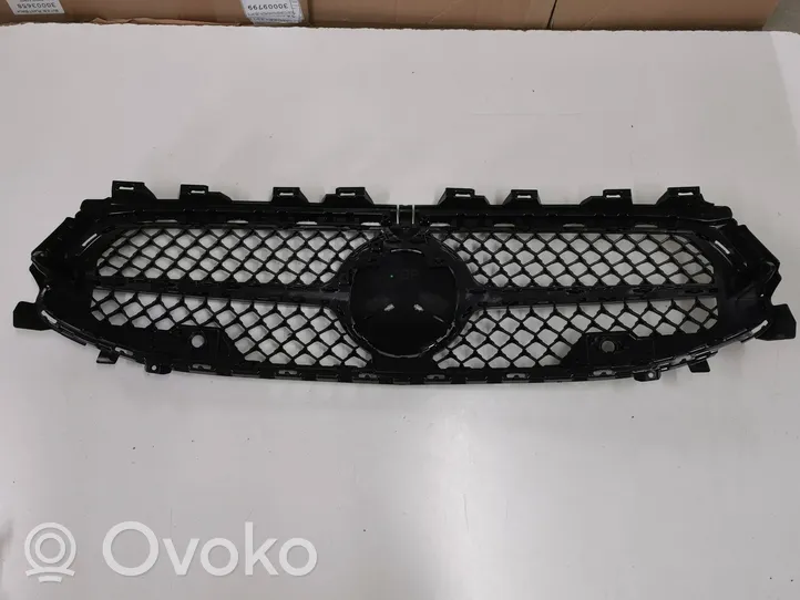 Mercedes-Benz CLA C118 X118 Atrapa chłodnicy / Grill A1188883800