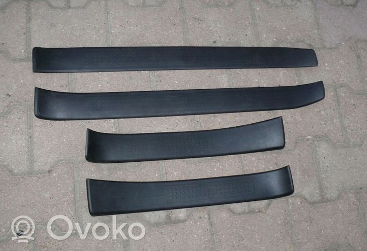 Audi A4 S4 B6 8E 8H Garniture de protection de seuil intérieur 8E0853373