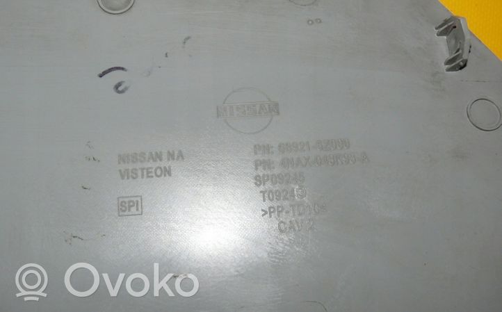 Nissan Quest Listwa progowa 689215Z000