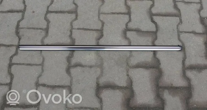 Mercedes-Benz CLK AMG A209 C209 Galinių durų stiklo apdaila 