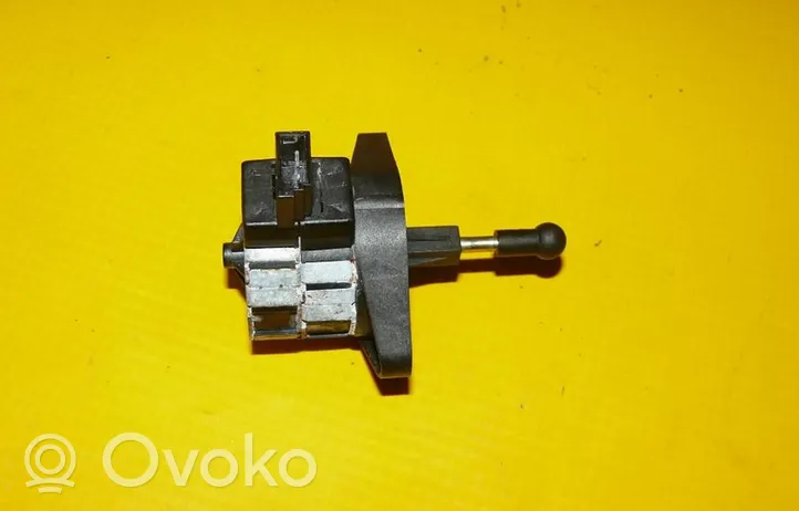 Audi A6 S6 C5 4B Motor de ajuste de nivel del faro delantero 4B0941293