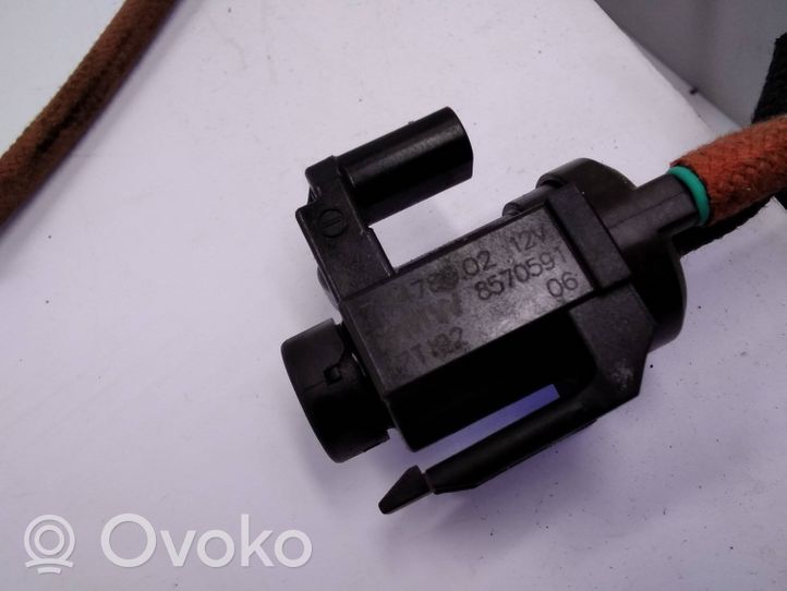 BMW 5 G30 G31 Solenoidinis vožtuvas 8570591