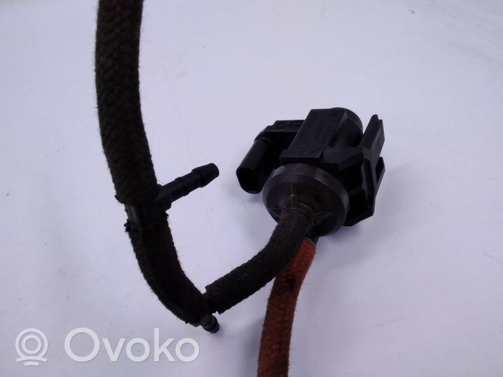 BMW 5 G30 G31 Solenoidinis vožtuvas 8570591