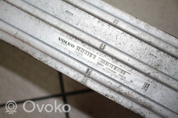 Volvo V60 Chłodnica powietrza doładowującego / Intercooler 31338226