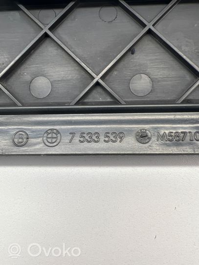 BMW X5 E70 Traverse inférieur support de radiateur 7533539