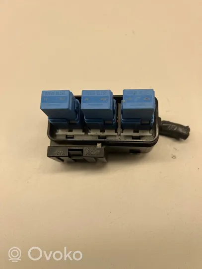 Nissan Qashqai Fuse box set 24382AD100