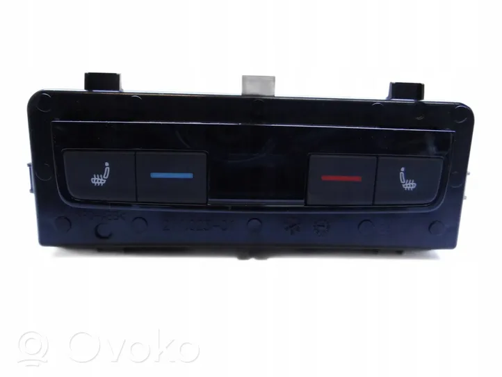 Volkswagen PASSAT B8 Panel klimatyzacji 3G0907049E