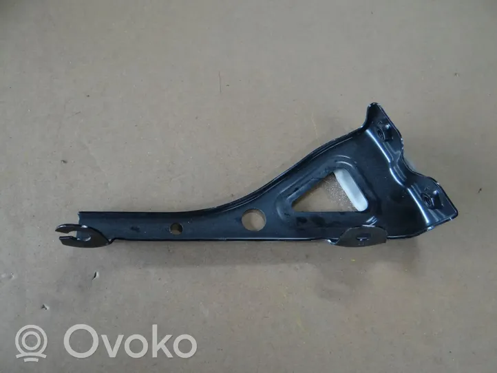 Mazda 6 Supporto di montaggio del parafango GS1D52140