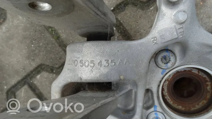 Audi A4 S4 B9 Zwrotnica koła tylnego 8W0505435AA