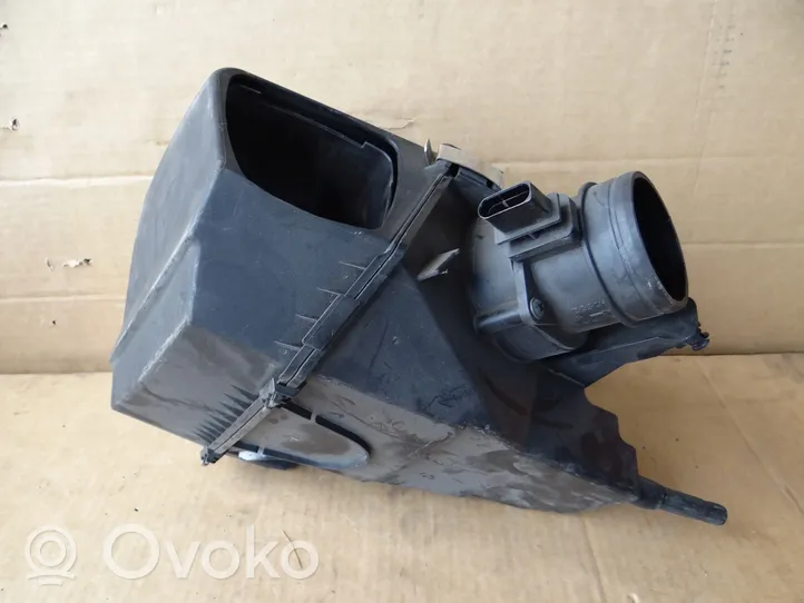 Audi A6 S6 C6 4F Wspornik / Mocowanie obudowy filtra powietrza 8K0133837BP