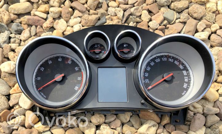 Opel Zafira C Speedometer (instrument cluster) 13433803