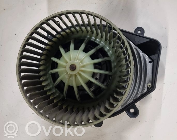 8D1820021 Audi A4 S4 B5 8D Heater fan/blower, 10.70 € RRR
