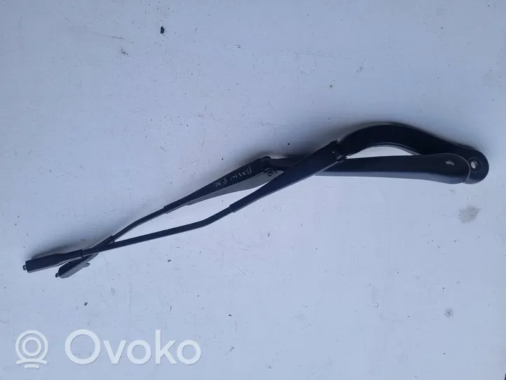 BMW 3 E90 E91 Windshield/front glass wiper blade 7253386