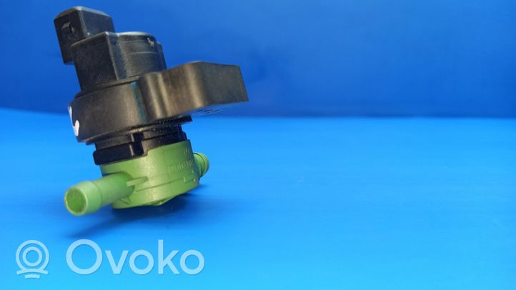 Mercedes-Benz SLK R170 Vacuum valve 0004703293