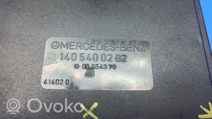 Mercedes-Benz S W140 Couvercle de boîte à fusibles 1040041406