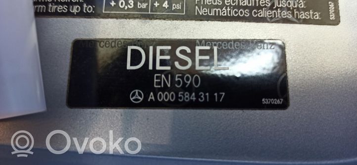 Mercedes-Benz S W220 Sportello del serbatoio del carburante A0005843117