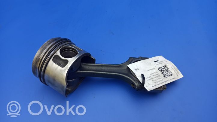Mercedes-Benz S W140 Piston with connecting rod 8968
