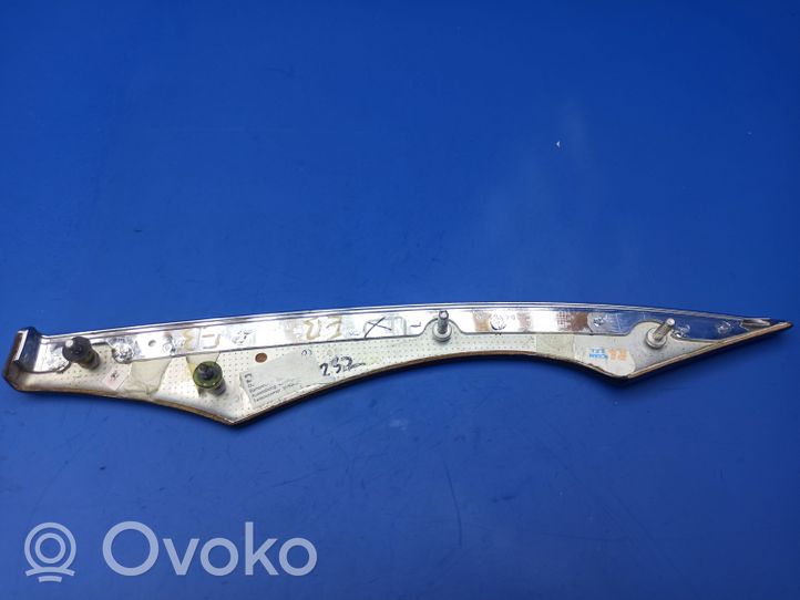 Mercedes-Benz E W211 Rivestimento della portiera posteriore 204967