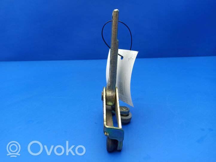 Mercedes-Benz Vito Viano W638 Sliding door lower roller guide/hinge 6387601847