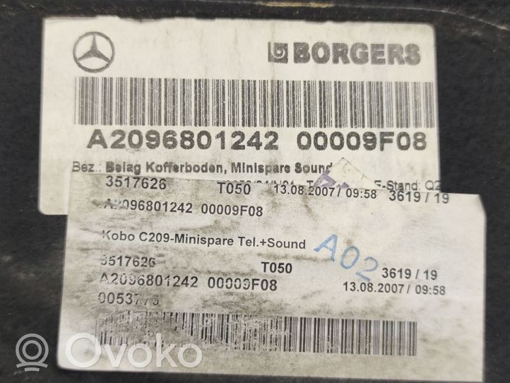 Mercedes-Benz CLK A209 C209 Tappetino di rivestimento del bagagliaio/baule A2096801242