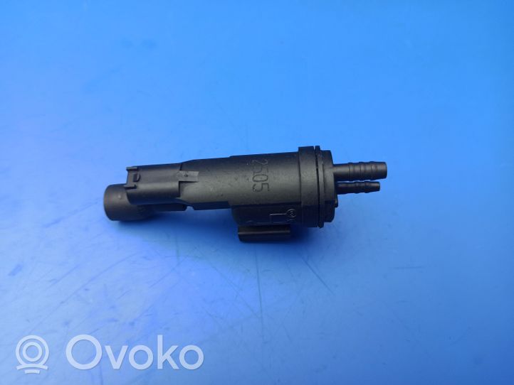 Mercedes-Benz E W211 Vacuum valve 0025401497