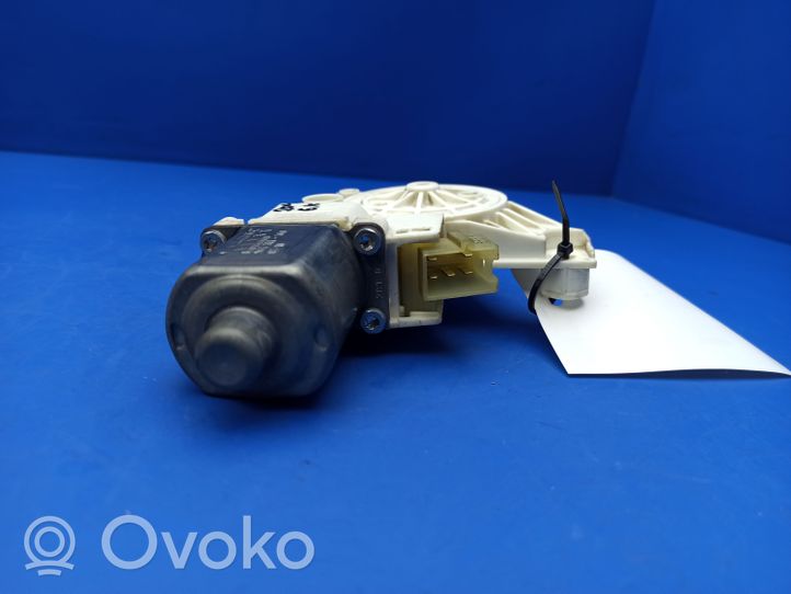 Mercedes-Benz C W204 Rear door window regulator motor A2048200642