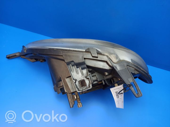 Mercedes-Benz ML W163 Lampa przednia 1638200049