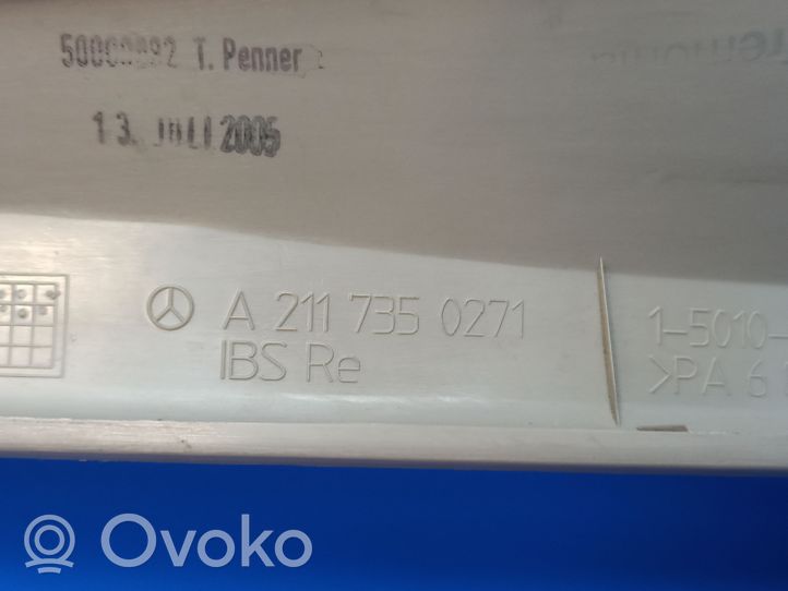 Mercedes-Benz E W211 Takaoven lasin muotolista A2117350271