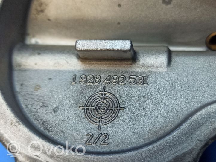 Mercedes-Benz B W245 Termostatas/ termostato korpusas 1928492531