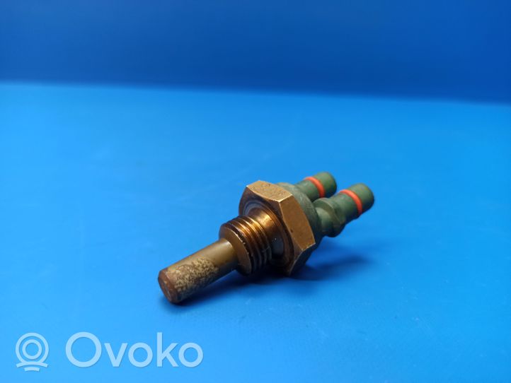 Mercedes-Benz 380 560SEC C126 Kühlmitteltemperatur Sensor Fühler Geber 0280130044